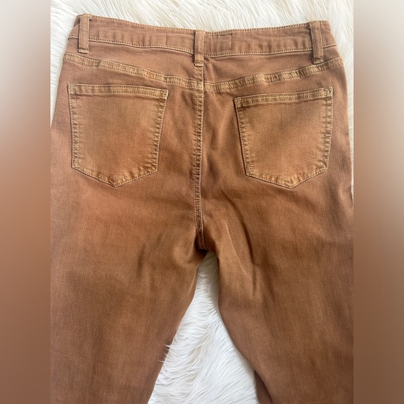 Distressed Skinny pants - Picture 7 of 9